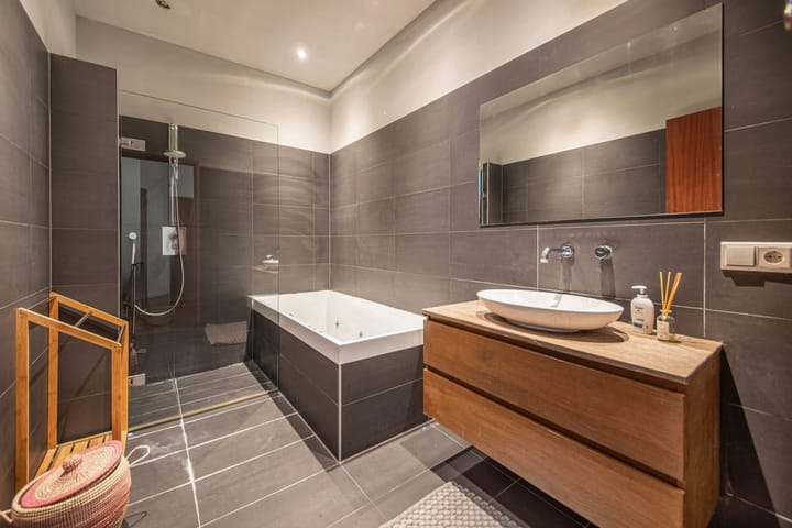 Photo 17 of Eerste Van der Helststraat 1-E