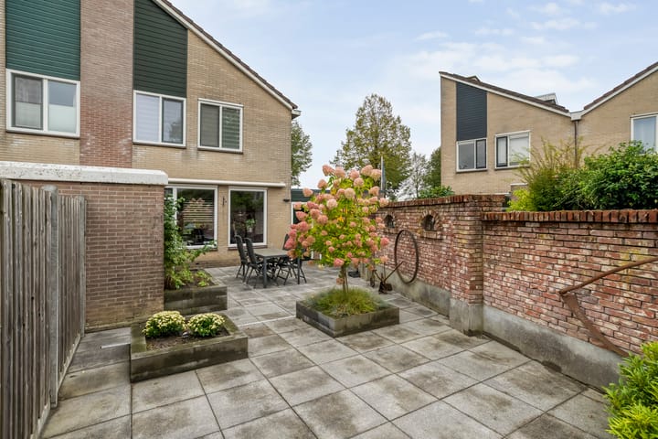 Photo 2 of Oldeneelallee 1