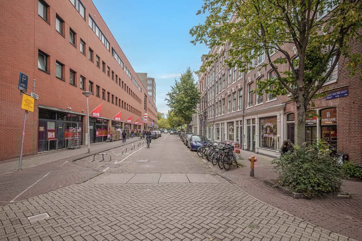 Photo 27 of Eerste Van der Helststraat 1-E