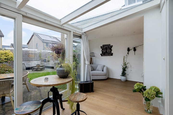 Foto 12 van Regenboog 24