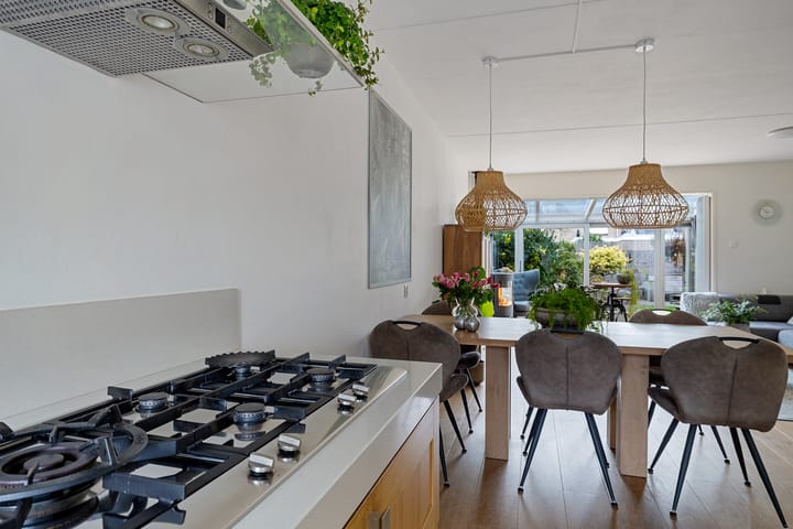 Foto 19 van Regenboog 24