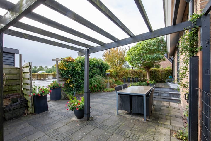 Foto 43 van Oosteinderweg 116