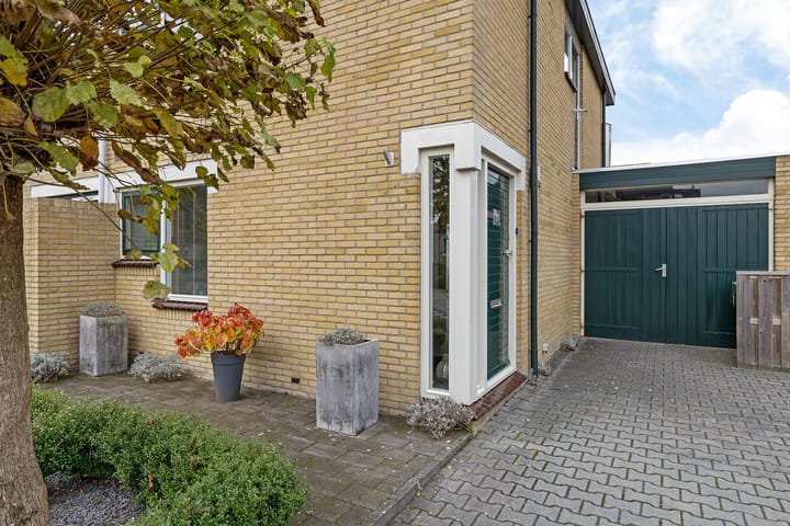 Foto 44 van Regenboog 24