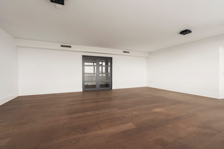 Photo 13 of Van Leijenberghlaan 58