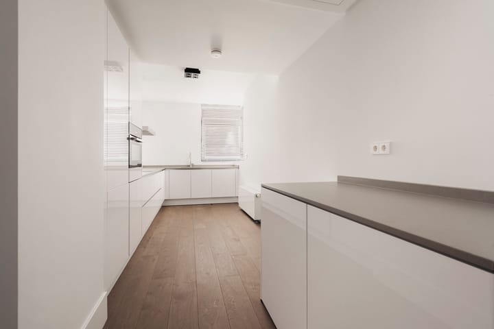 Photo 21 of Van Leijenberghlaan 58