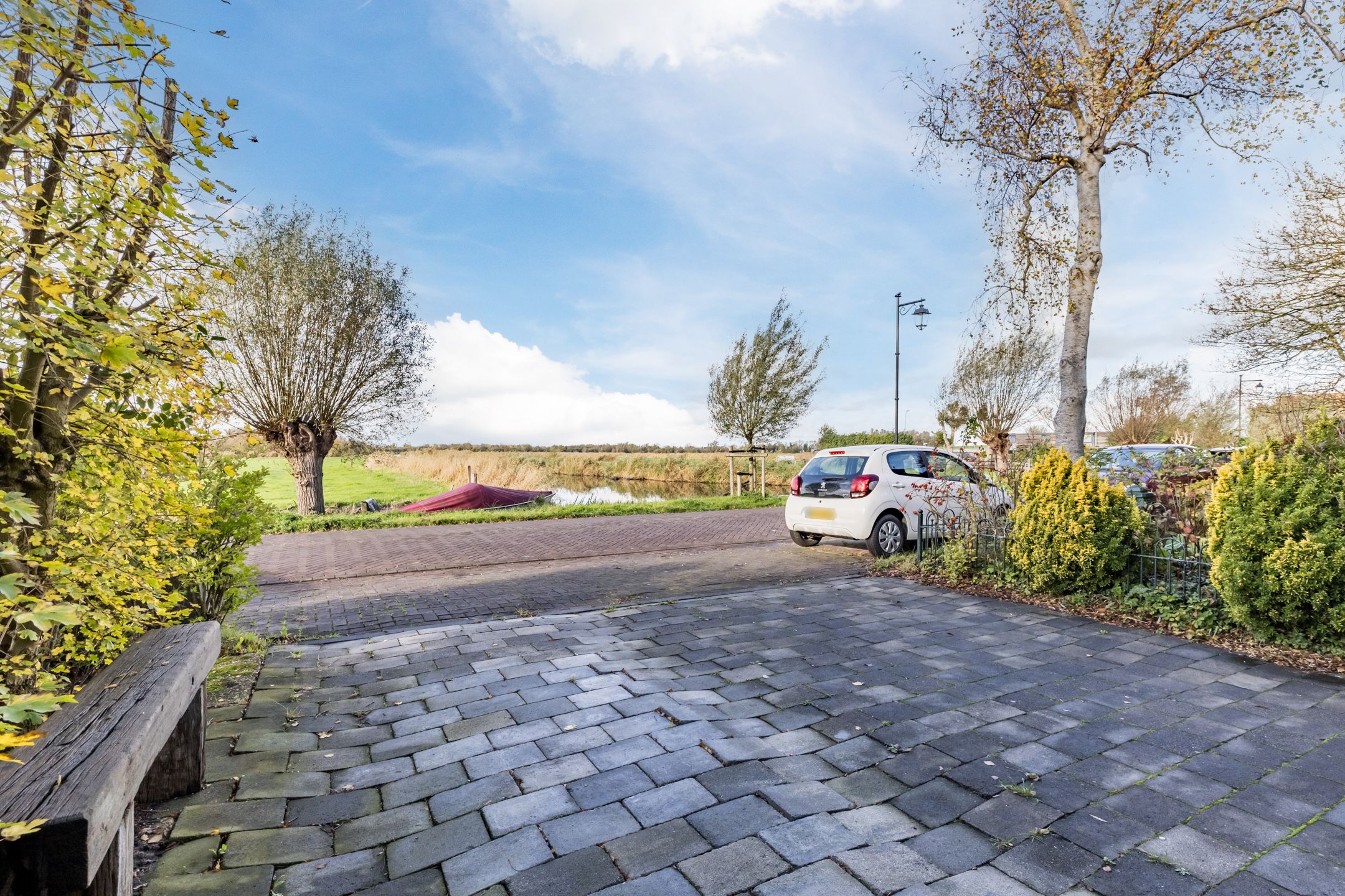 Photo 9 of Middel 78