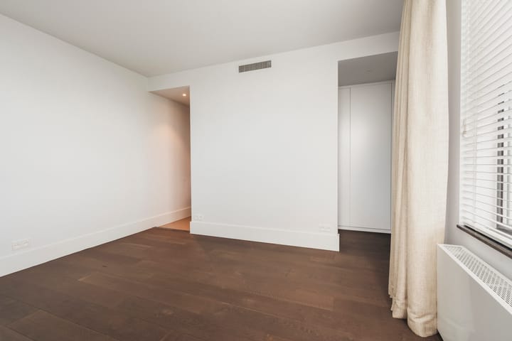 Photo 35 of Van Leijenberghlaan 58