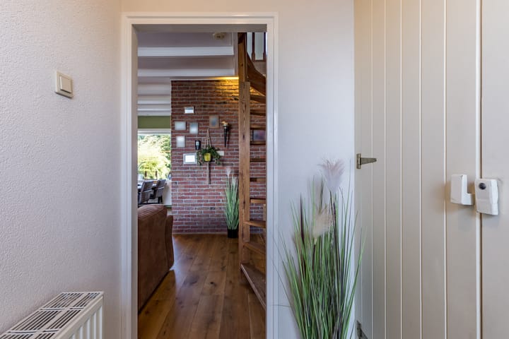 Photo 23 of Middel 78