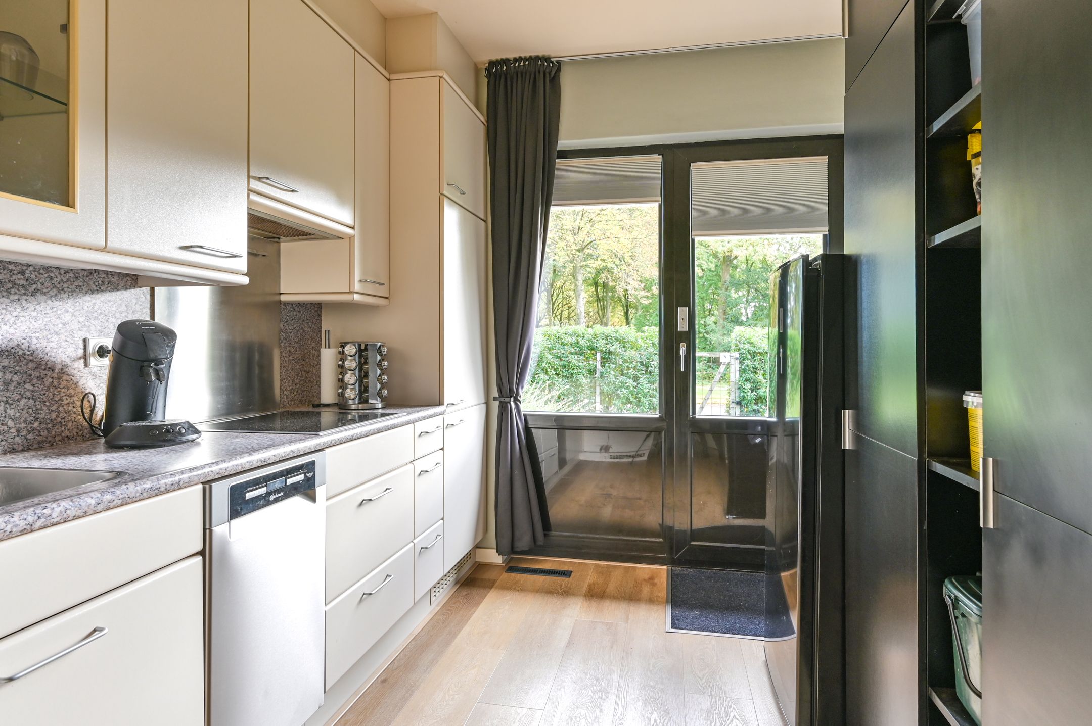 Foto 21 van Valtherweg 46