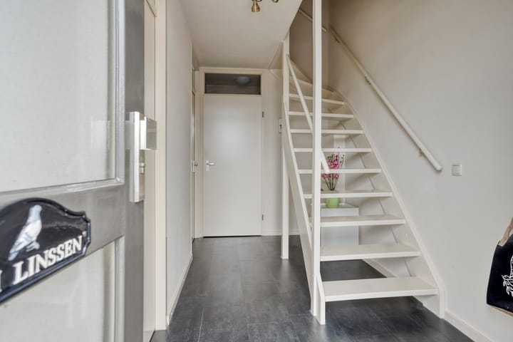 Photo 15 of Leeuwstraat 46