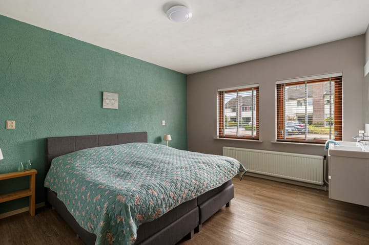 Photo 8 of van Bothnialaan 11