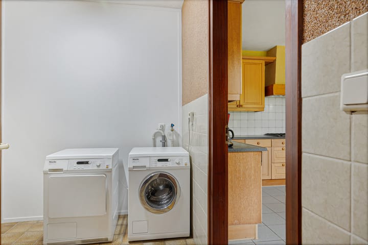 Photo 21 of van Bothnialaan 11