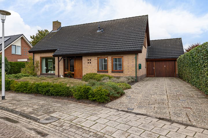 Photo 43 of van Bothnialaan 11