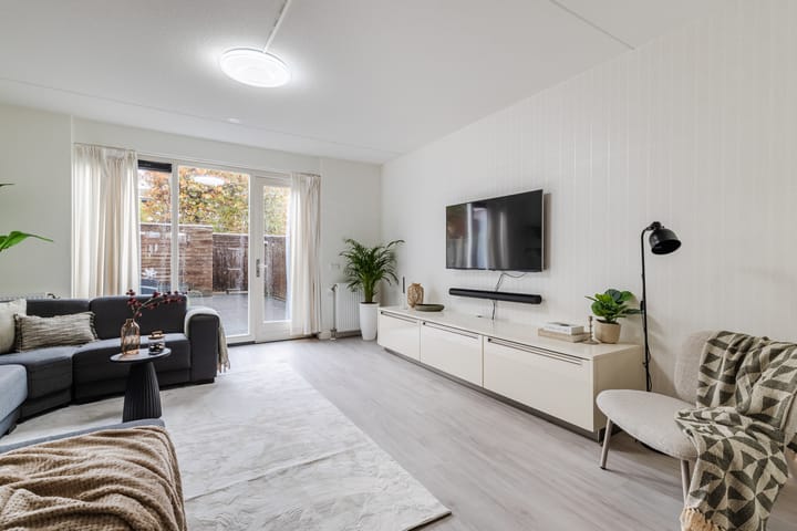 Foto 8 van Van den Broekstraat 36