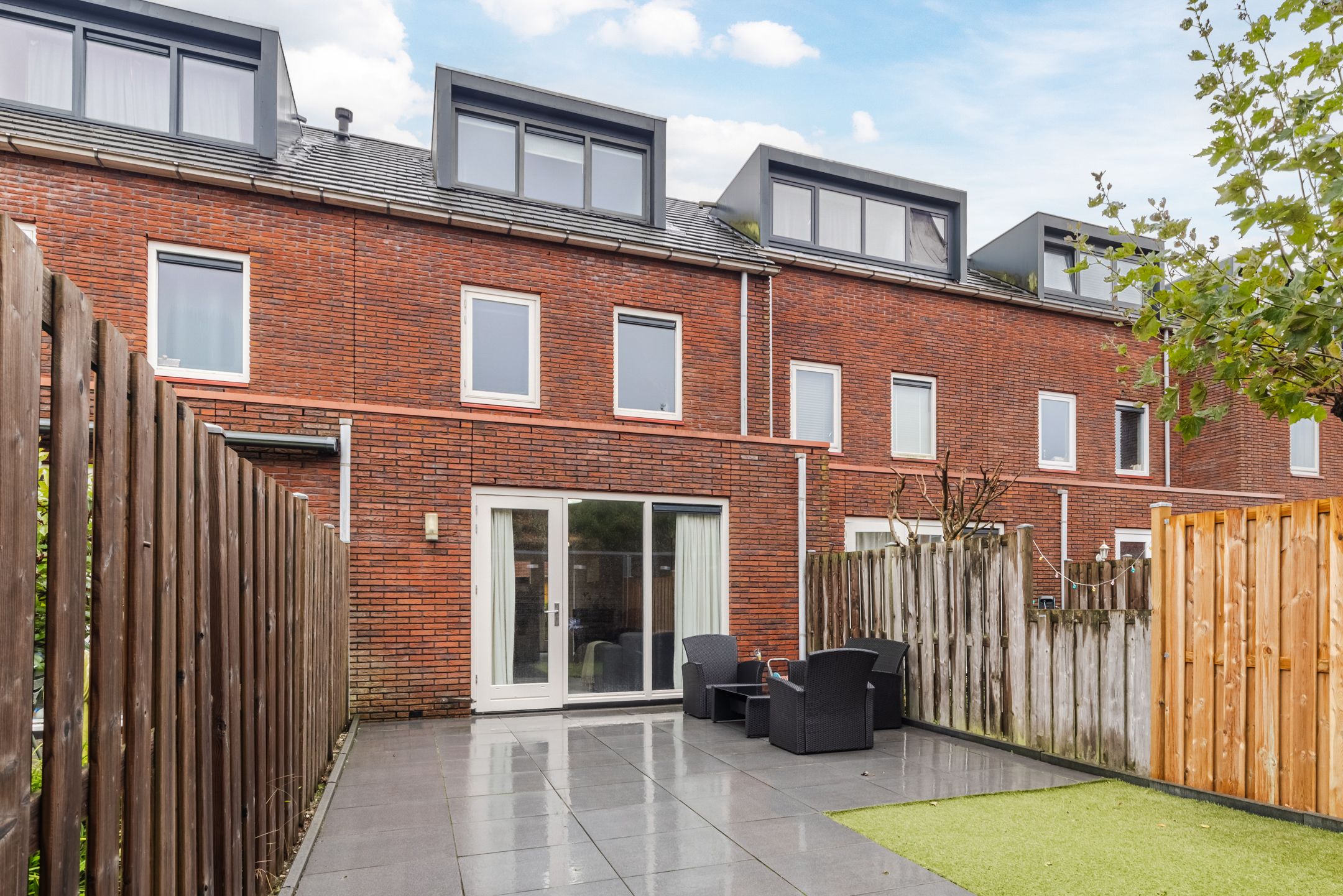 Foto 15 van Van den Broekstraat 36