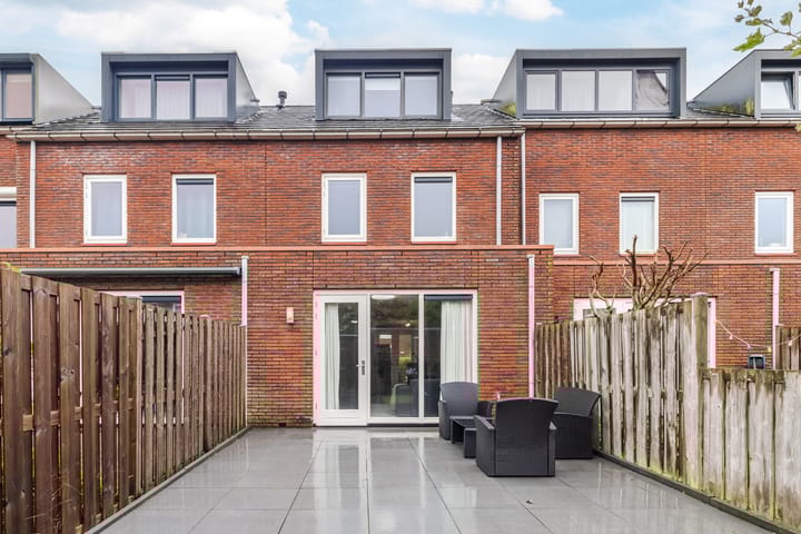 Foto 16 van Van den Broekstraat 36