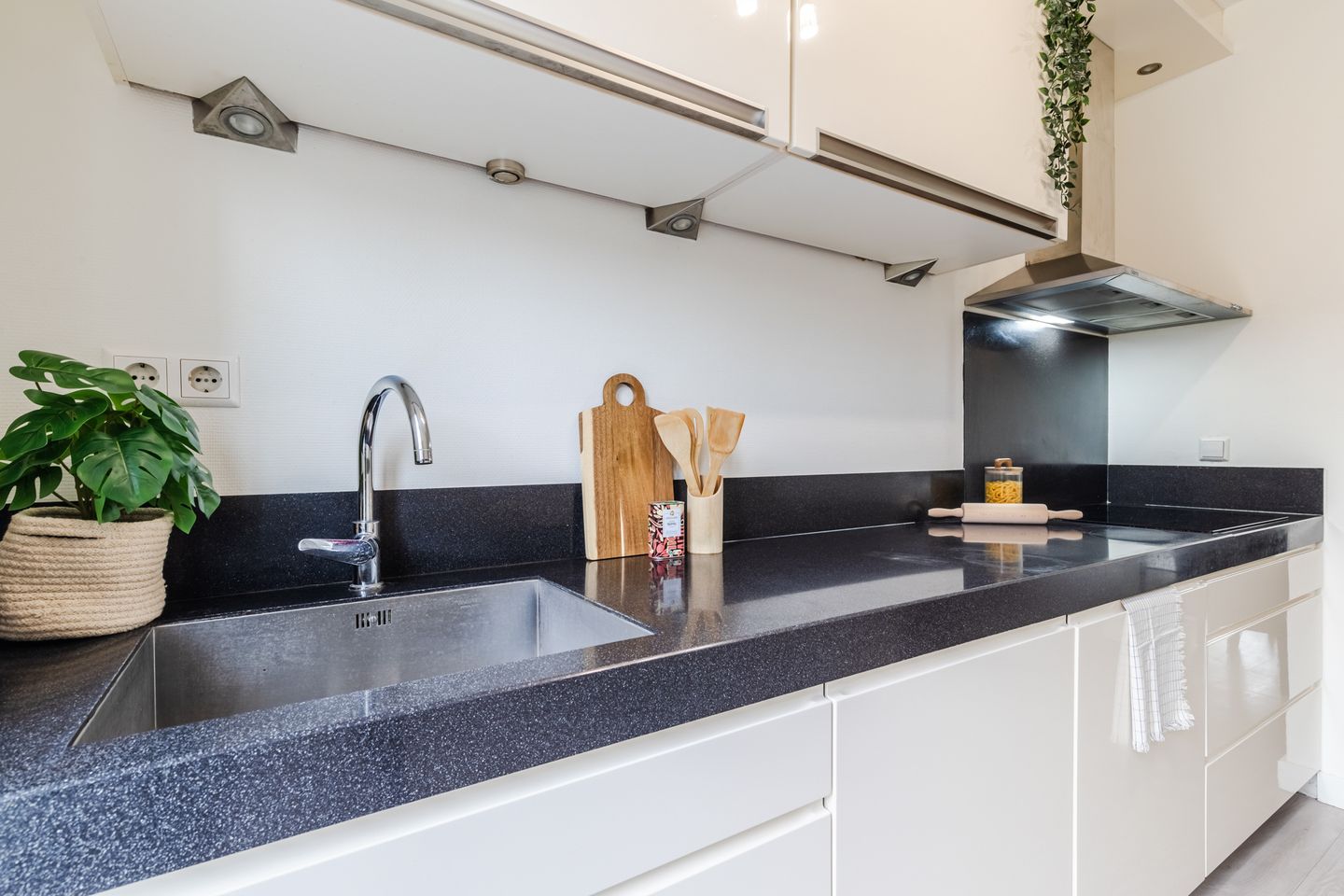 Foto 25 van Van den Broekstraat 36