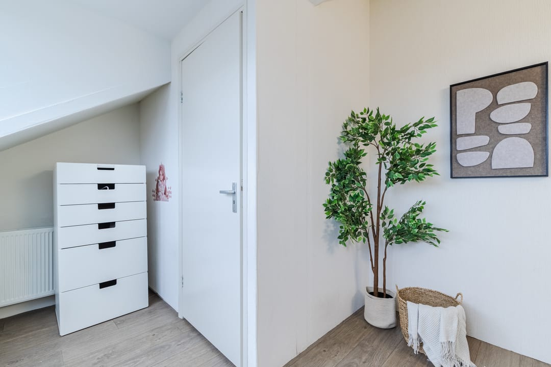 Foto 43 van Van den Broekstraat 36