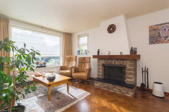 Photo 2 of Buijenstraat 19-A