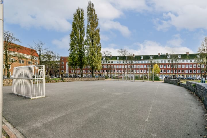 Photo 24 of Oude-IJselstraat 6-3