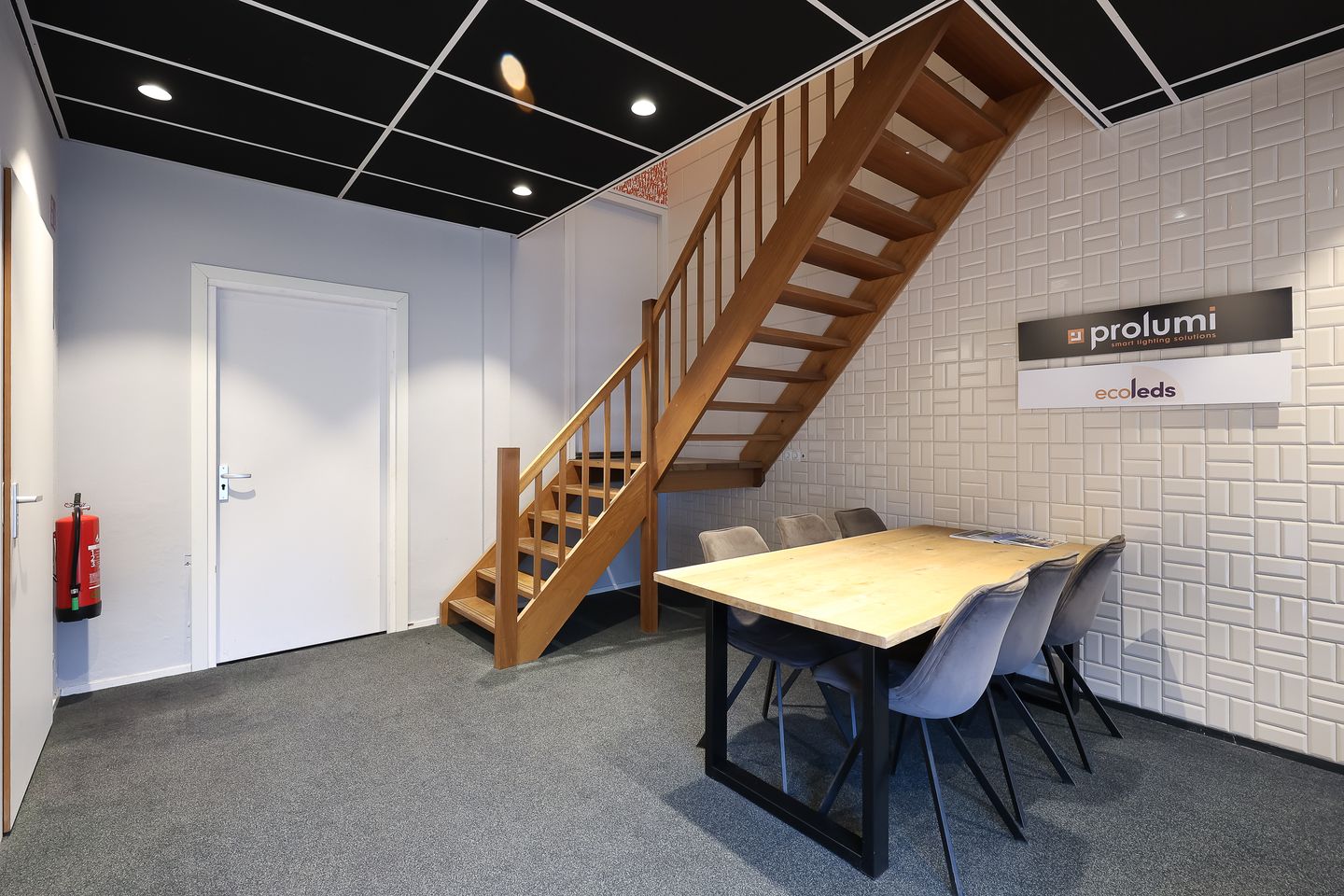 View photo 3 of Luzernestraat 9