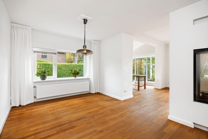 Photo 9 of Burgemeester Bloemersstraat 59