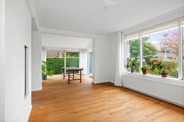 Photo 10 of Burgemeester Bloemersstraat 59