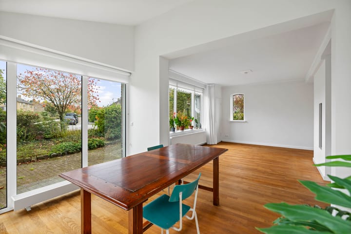 Photo 13 of Burgemeester Bloemersstraat 59