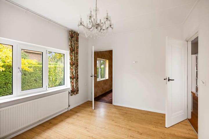 Photo 21 of Burgemeester Bloemersstraat 59