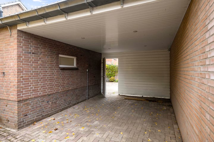 Photo 41 of Burgemeester Bloemersstraat 59