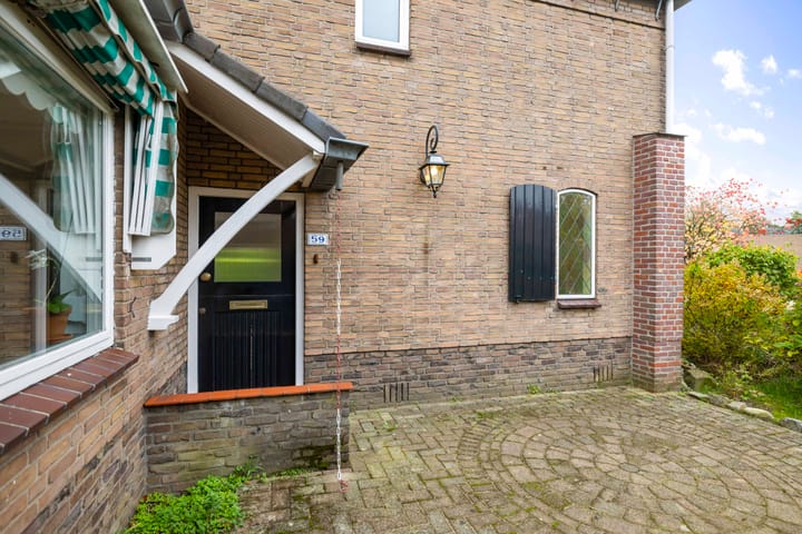 Photo 48 of Burgemeester Bloemersstraat 59