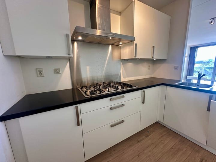 Photo 8 of Buys Ballotstraat 47