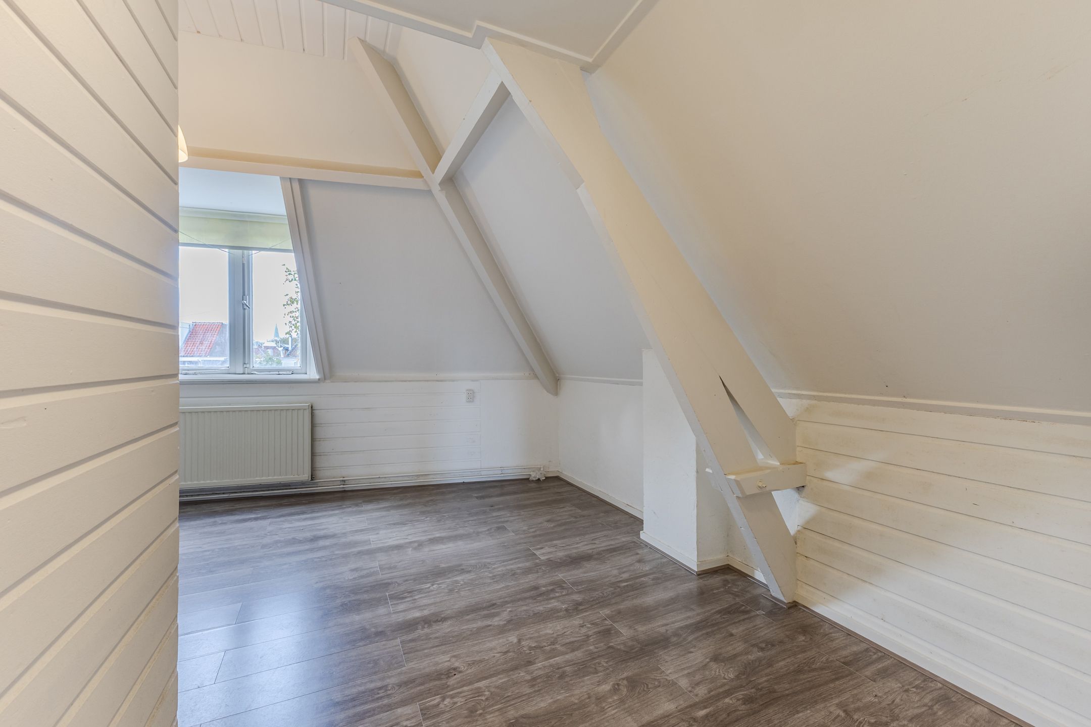Photo 12 of Nieuwe Langendijk 19
