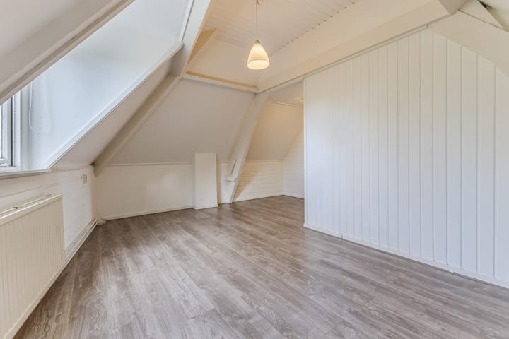 Photo 14 of Nieuwe Langendijk 19