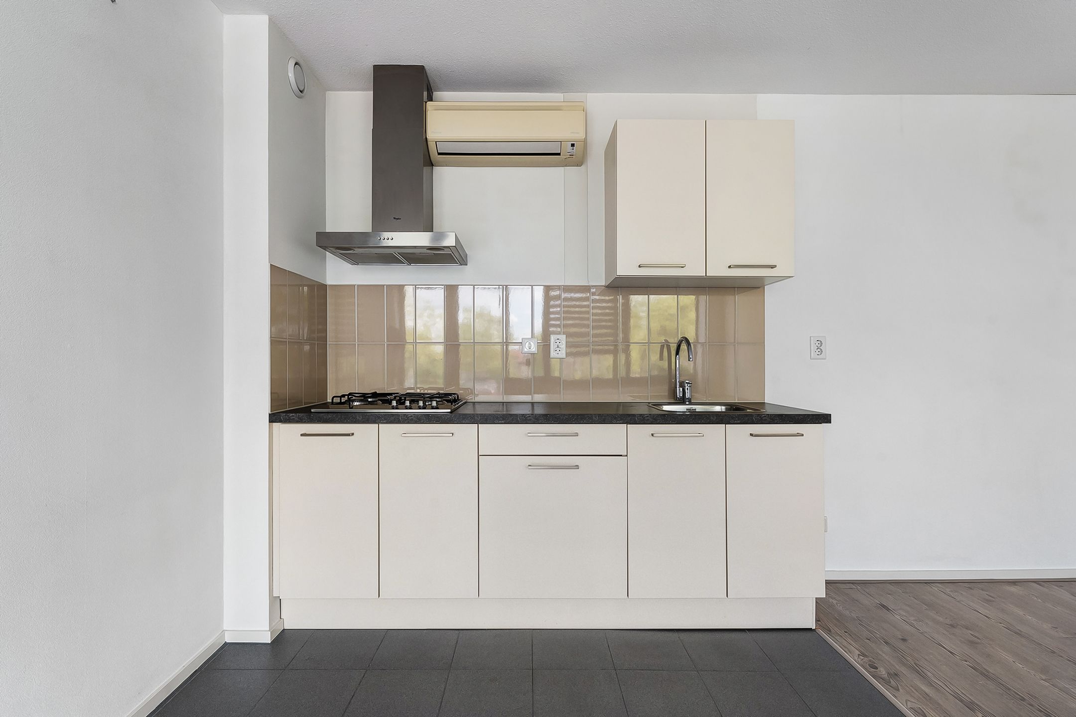 Photo 9 of Nicolaas Beetsplein 109-A