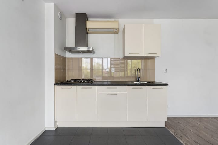 Photo 9 of Nicolaas Beetsplein 109-A