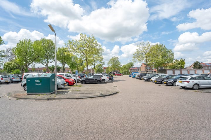 Photo 14 of Nicolaas Beetsplein 109-A