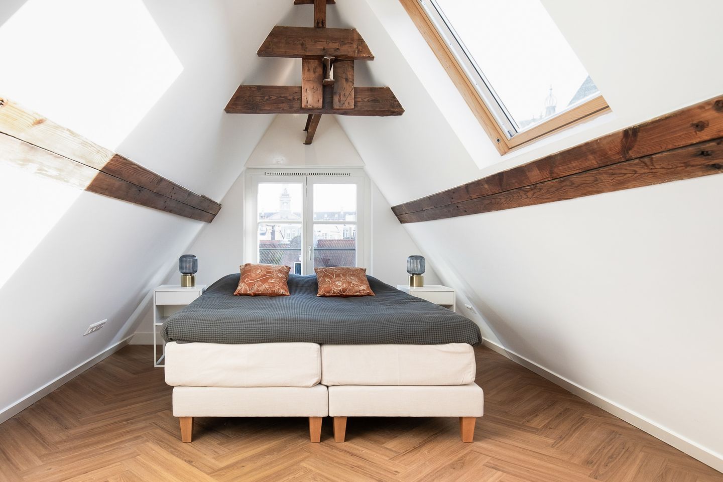 Foto 10 van Nieuwezijds Voorburgwal 154-D