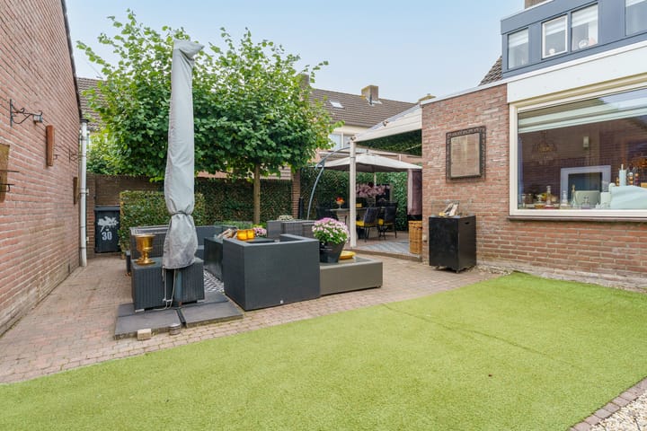 Photo 39 of Straatsburglaan 30