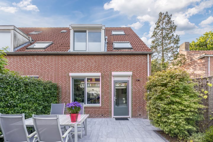 Photo 37 of Mastbosstraat 141