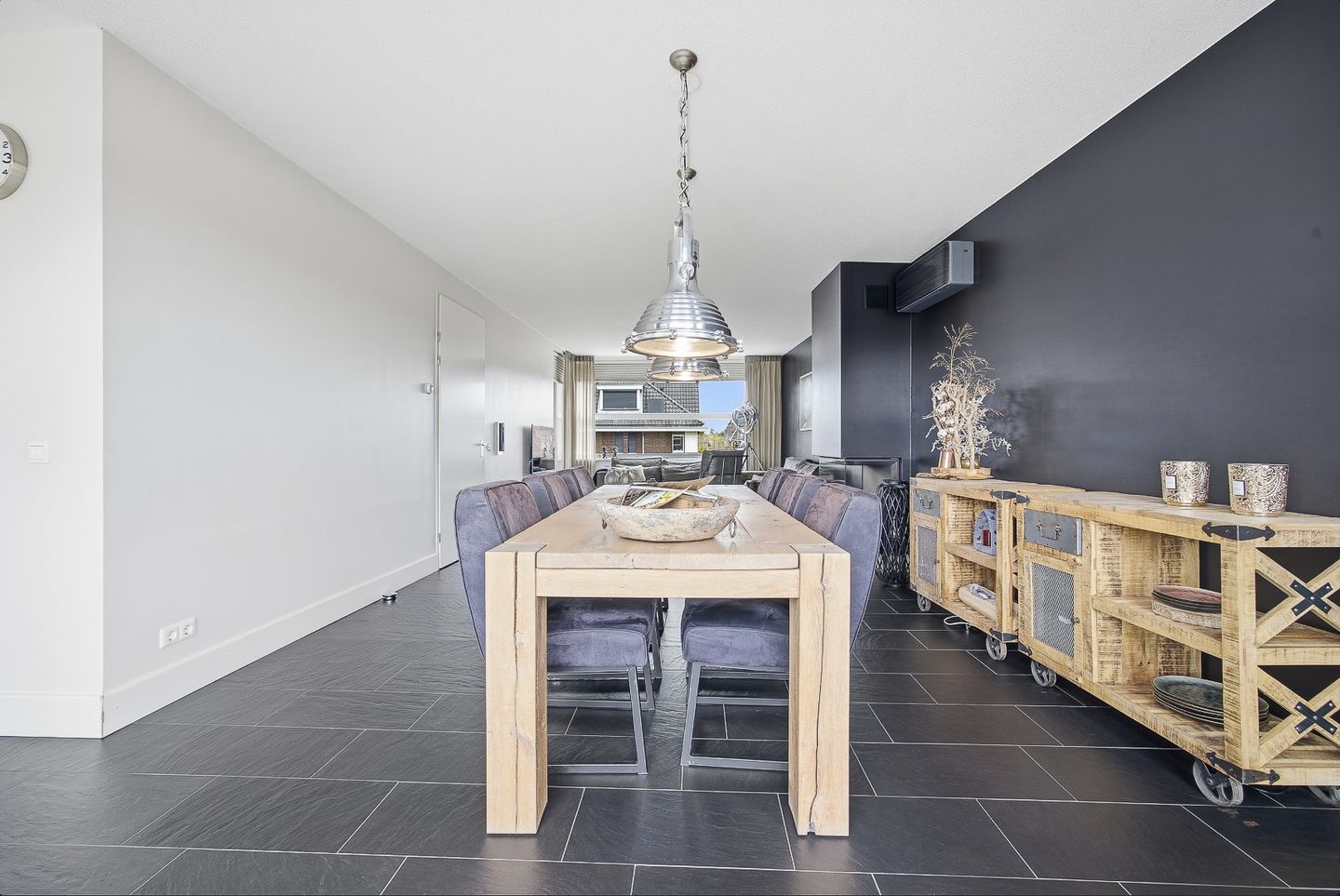 Foto 20 van Meindert Hobbemastraat 1