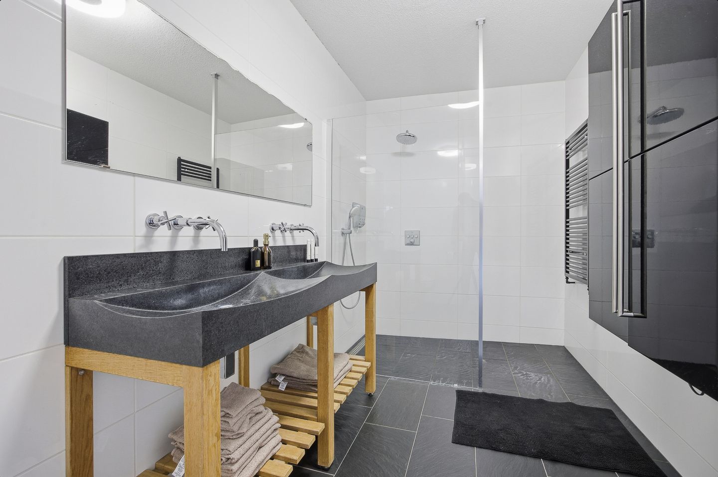 Foto 35 van Meindert Hobbemastraat 1