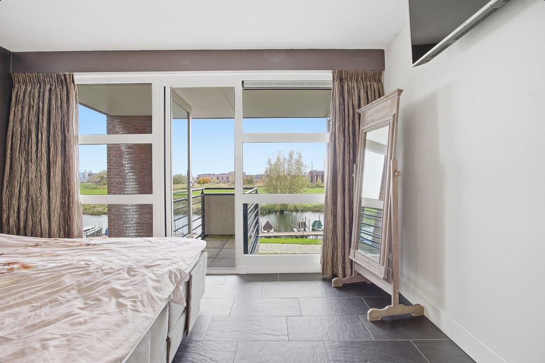 Foto 38 van Meindert Hobbemastraat 1