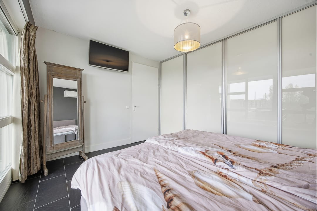 Foto 41 van Meindert Hobbemastraat 1