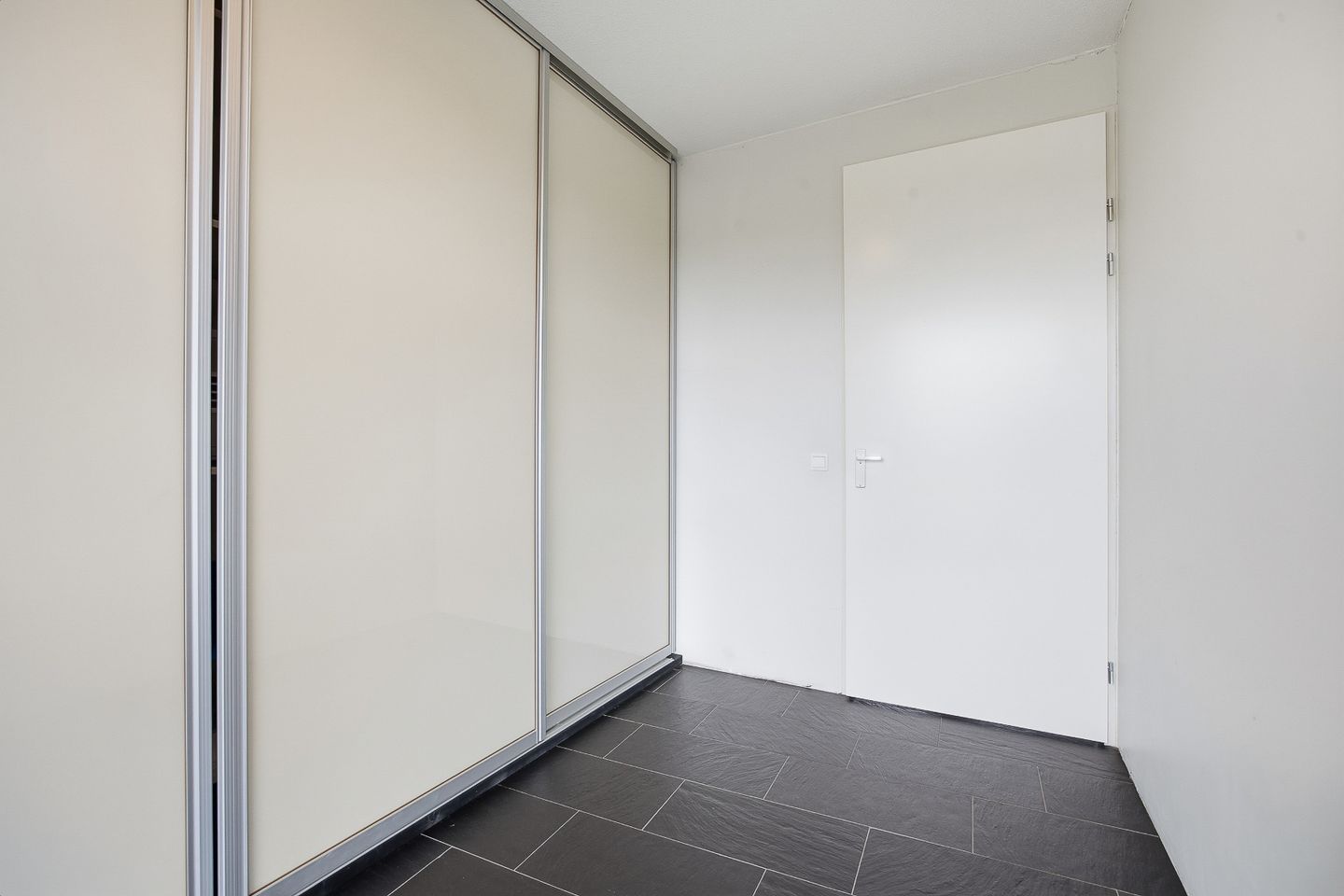 Foto 44 van Meindert Hobbemastraat 1