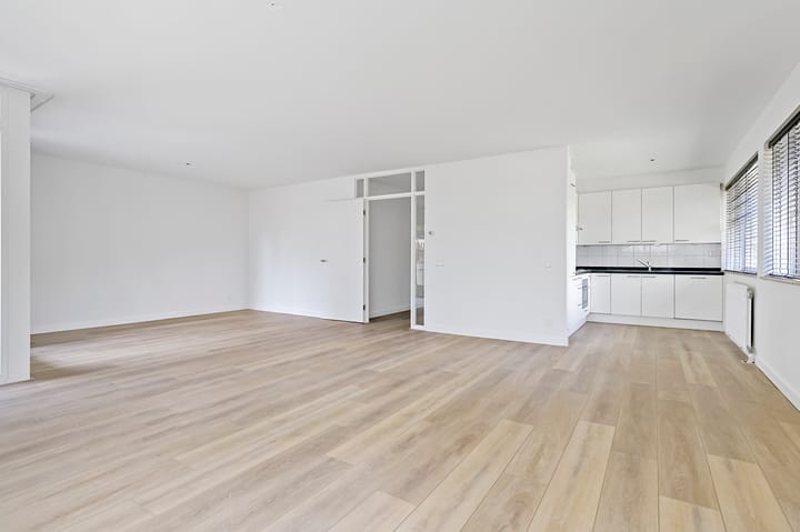 Photo 3 of Jan Willem Frisohof 8