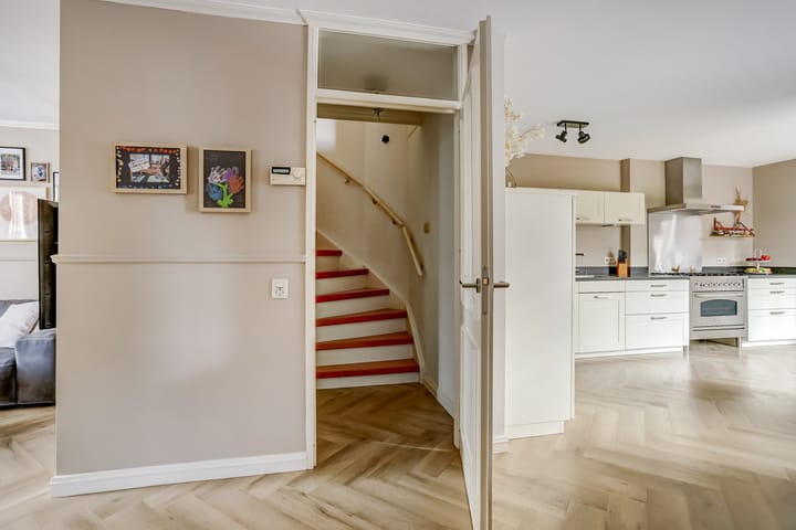 Photo 21 of Molenveldstraat 18