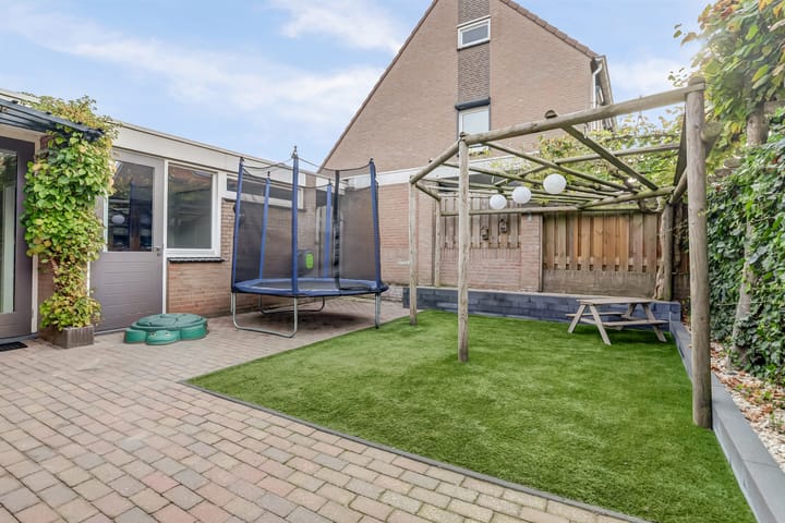 Photo 43 of Molenveldstraat 18