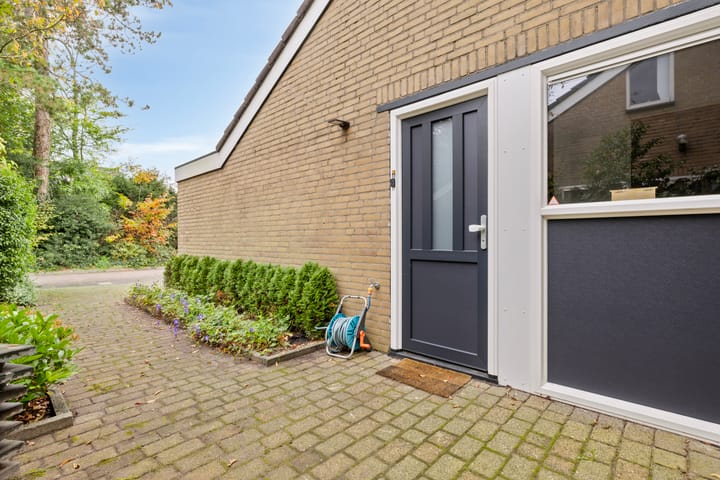 Photo 7 of Travertin 30