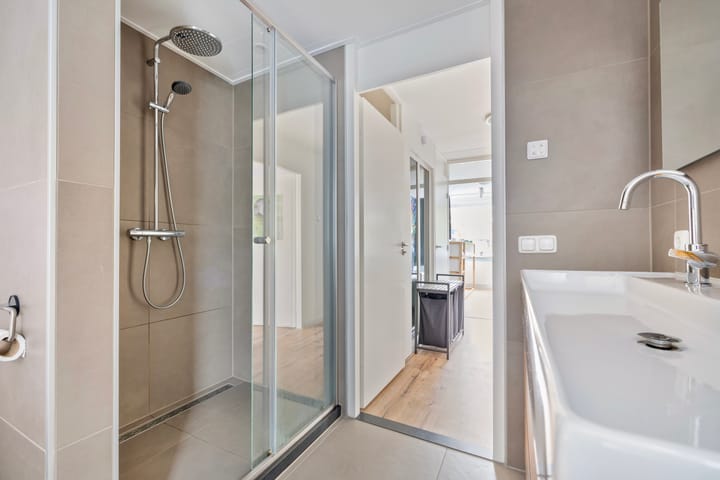 Photo 32 of Travertin 30